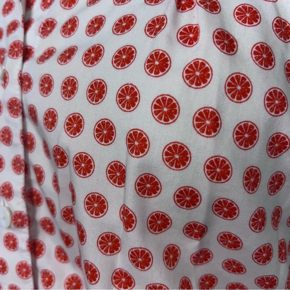 Foxcroft shaped fit sleeveless top - Picture 2 of 4